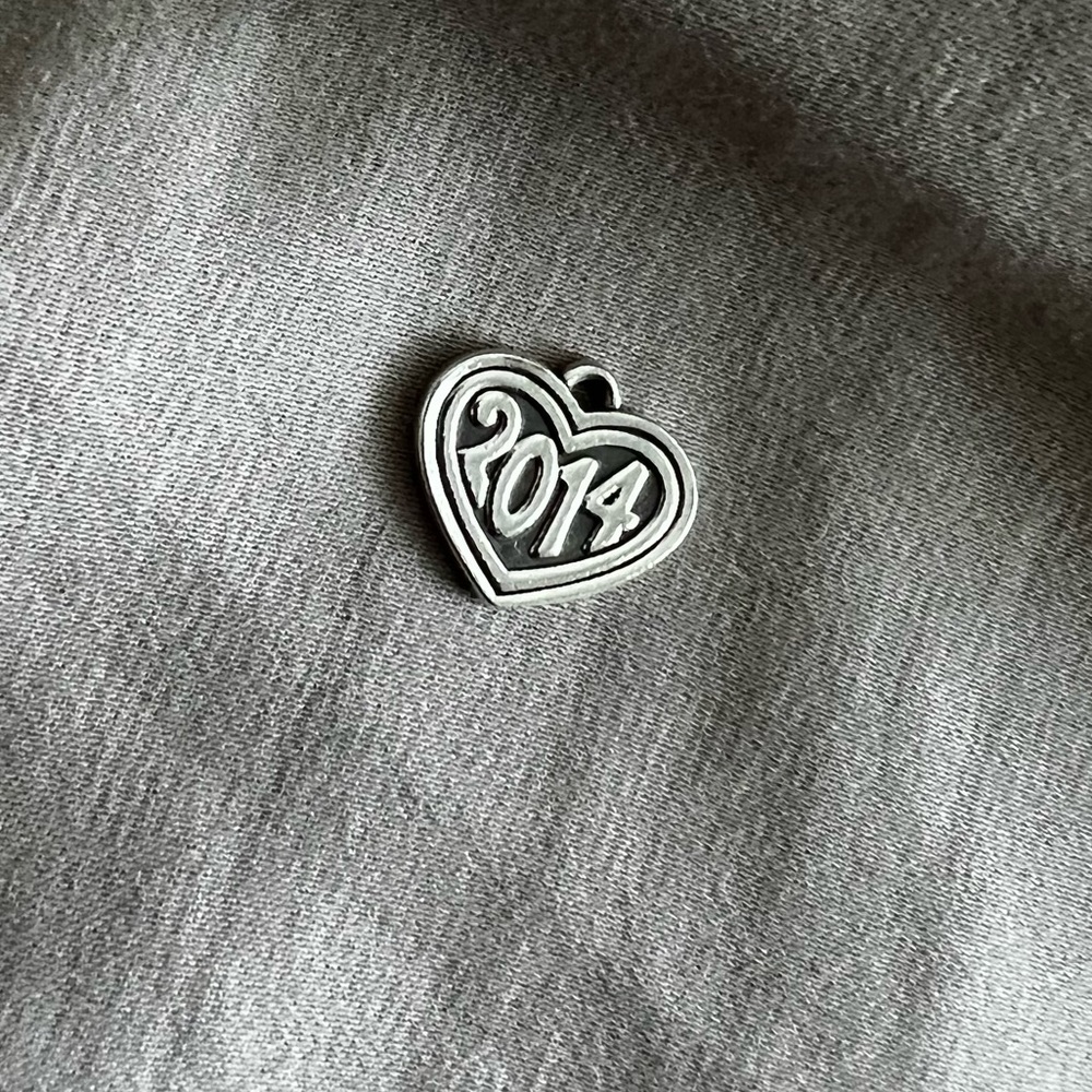 JAMES AVERY “2014” RETIRED CHARM